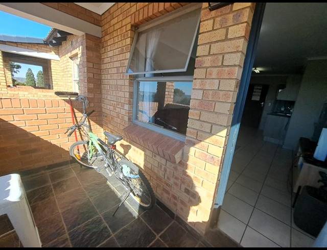 2 BEDROOM APARTMENT FOR SALE IN HEUWELOORD